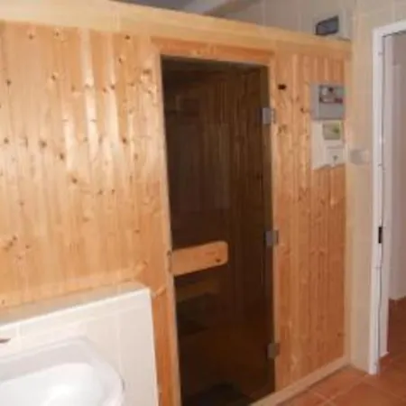 Appartamento 1 Bed Apt With Pool, Sauna, Bbq, Gym.